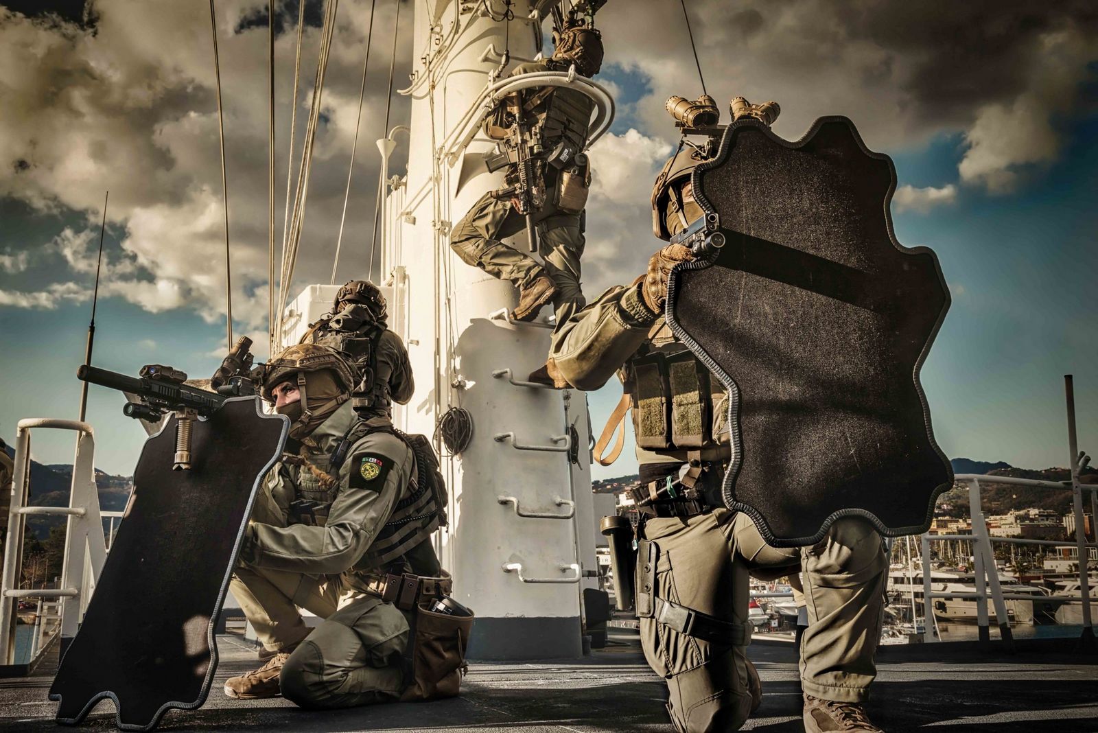 Special Operations — Tactical and individual soldier systems